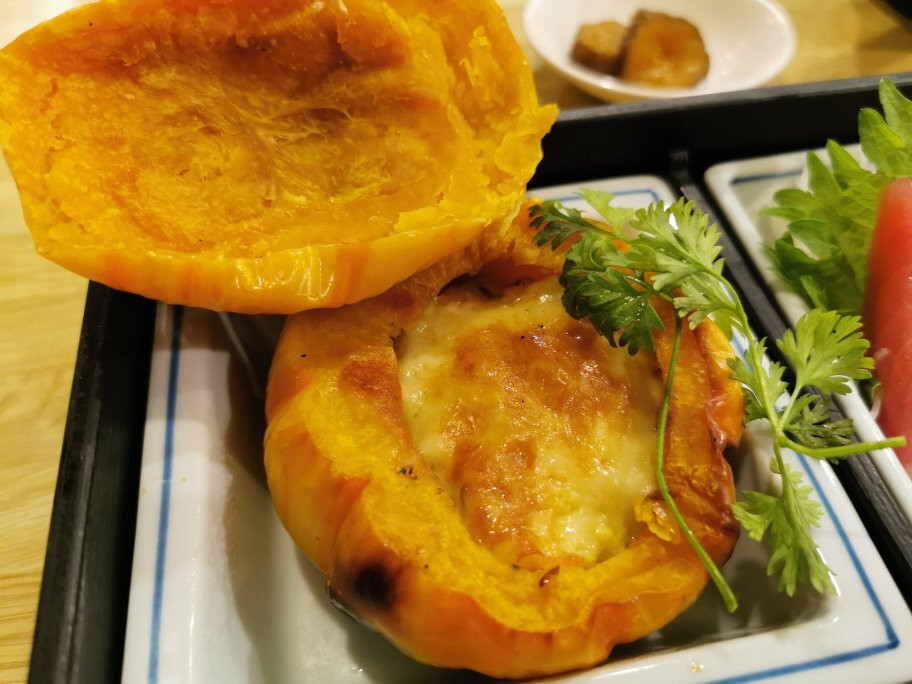 Circle House Akai Beret主图