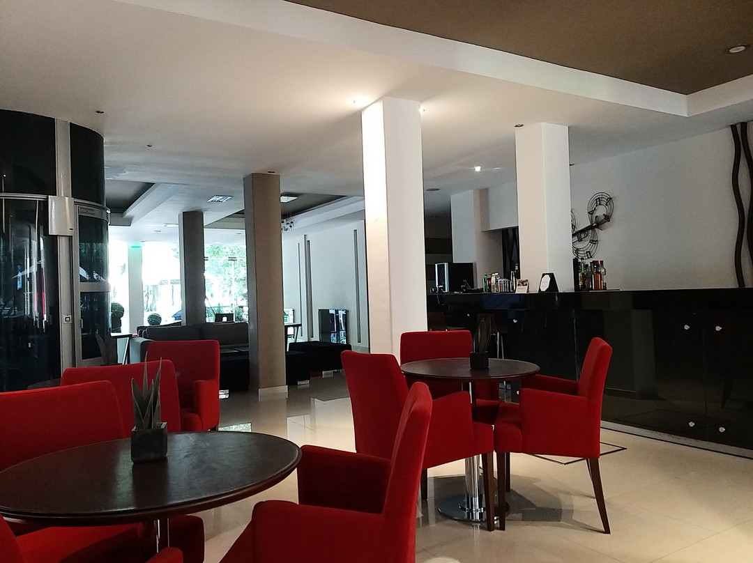 San Martin Plaza Hotel主图