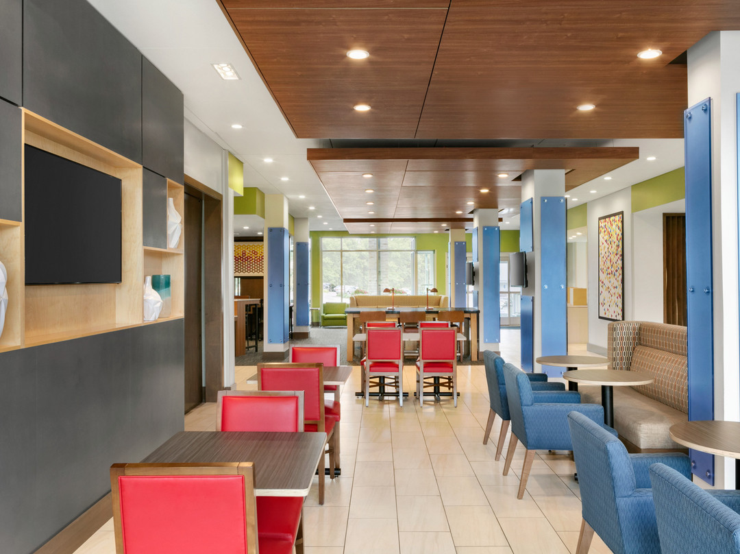 Holiday Inn Express & Suites Salisbury By IHG主图