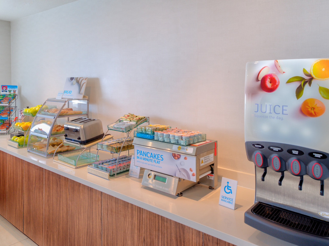 纽伯格希洛套房酒店主图