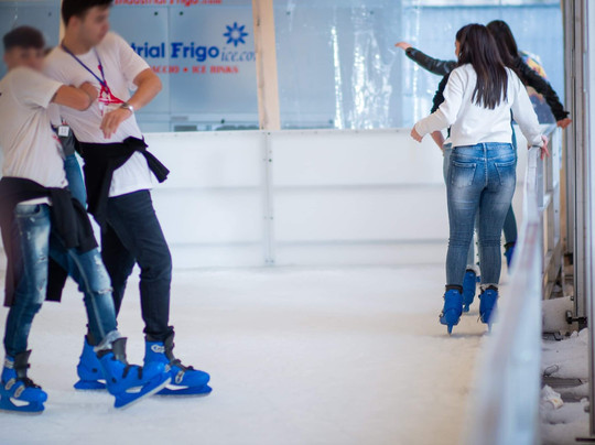 Centro Commerciale La Cartiera-庞贝必去景点