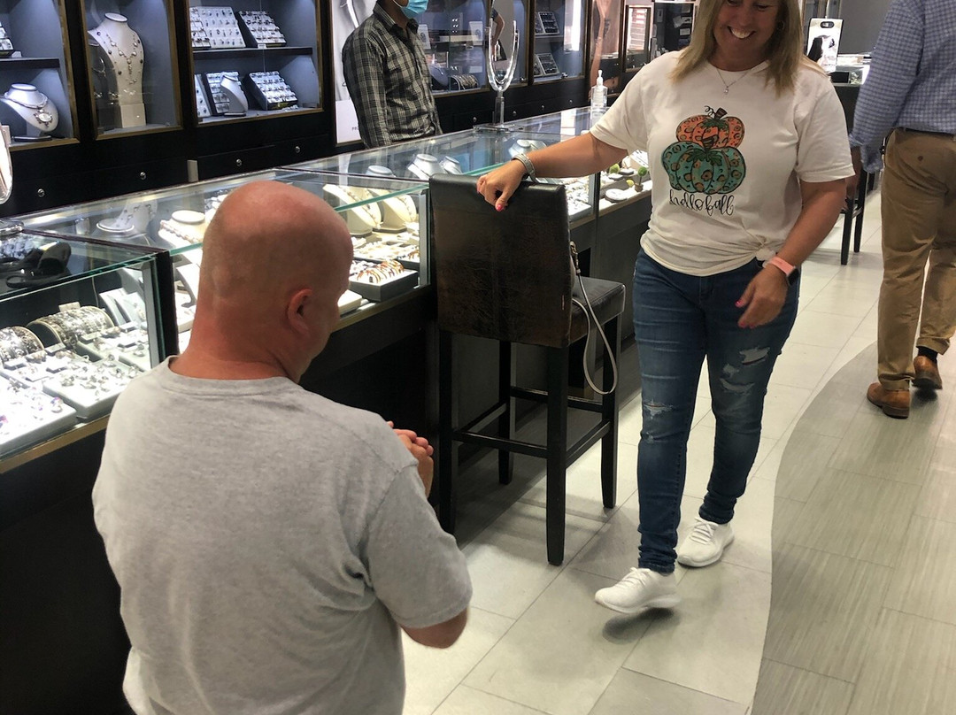 Beverly's Jewelers-圣 托马斯必去景点