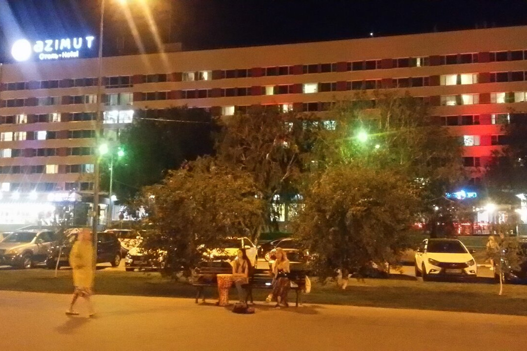 阿兹姆酒店主图