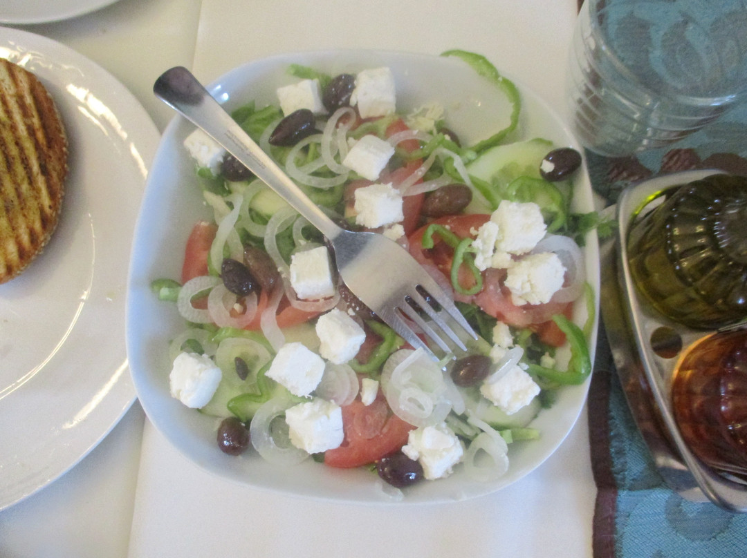 特鲁多斯居比利酒店主图