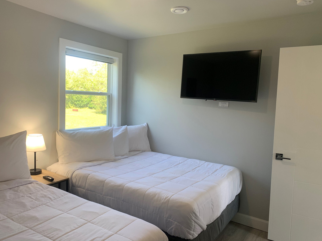 Starboard Inn & Portside Lounge主图