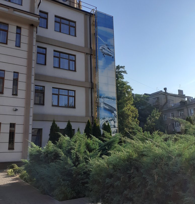 Slava Hotel主图