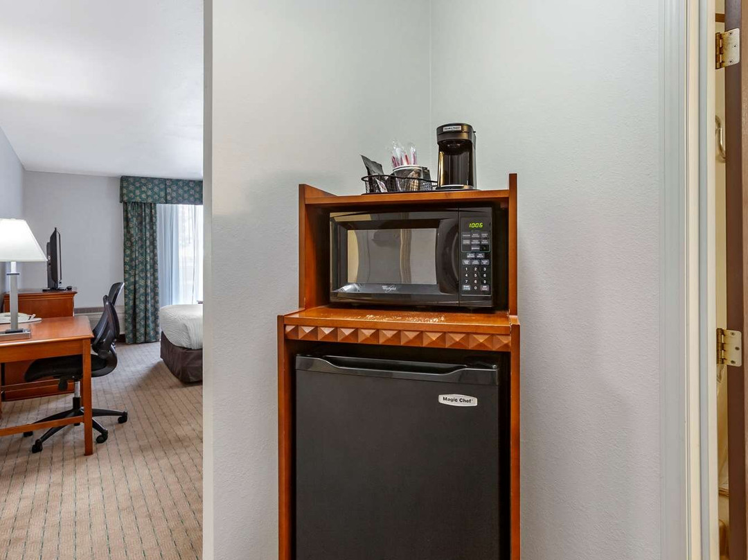 Holiday Inn Ontario By Ihg主图