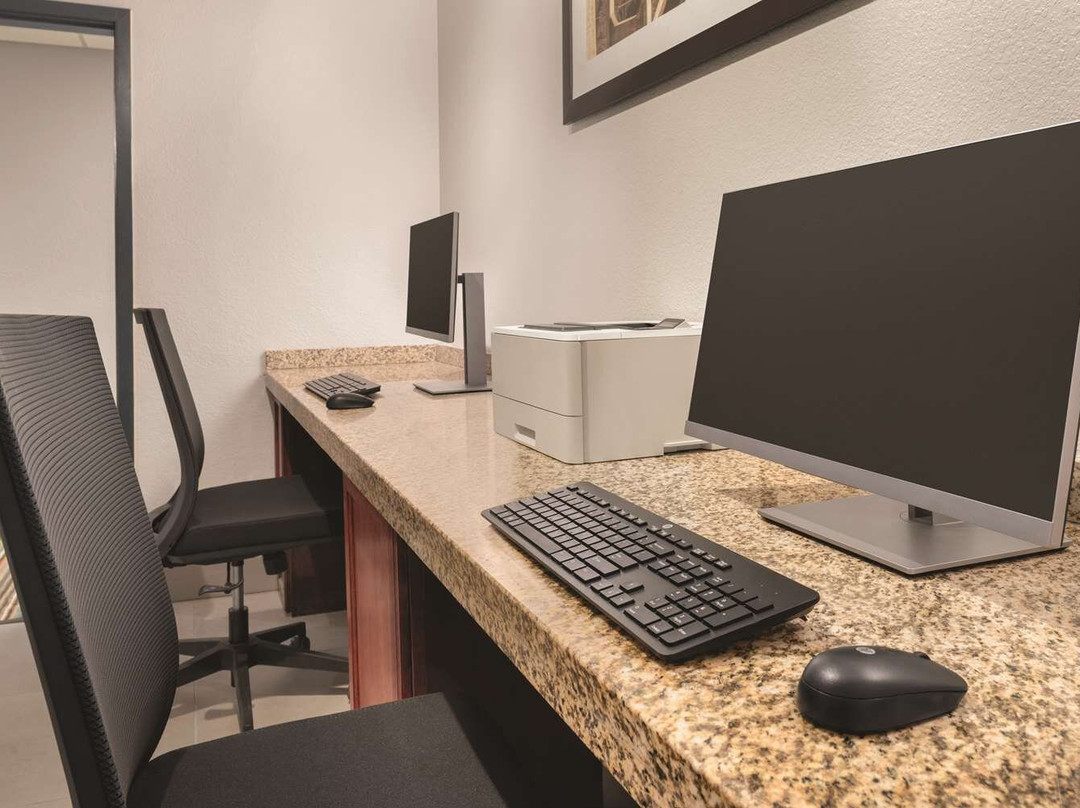 Country Inn & Suites by Radisson, Pella, IA主图