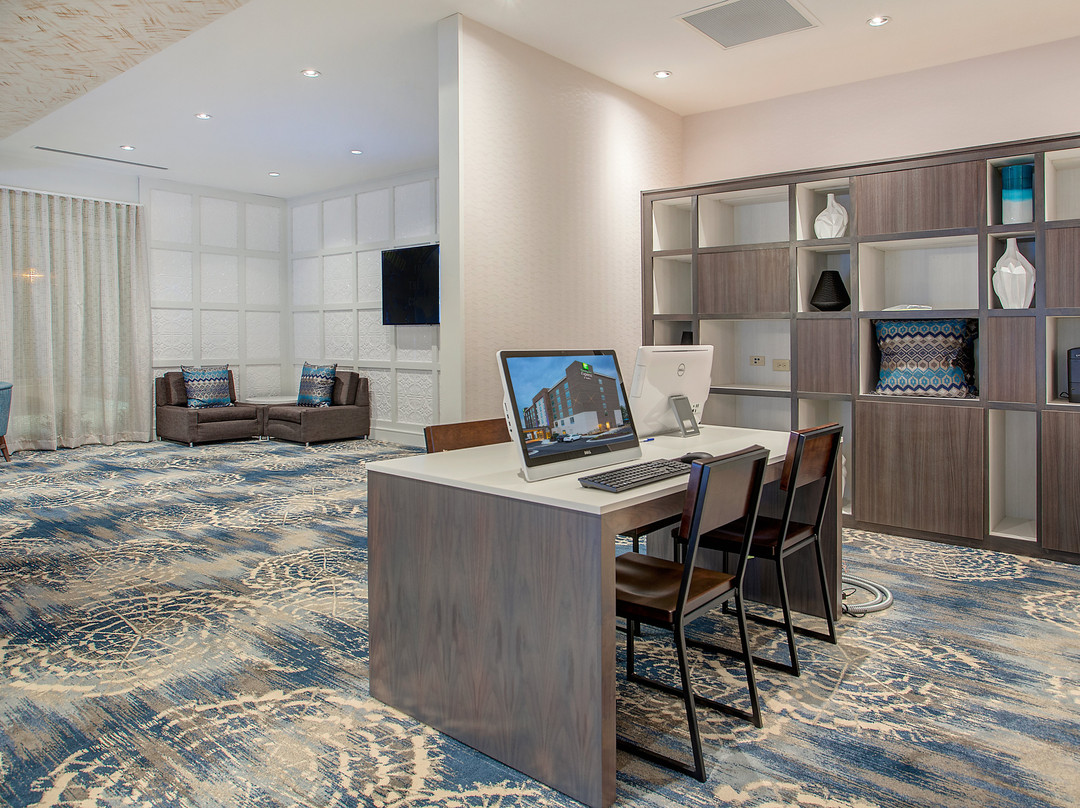 Holiday Inn Express & Suites Covington By IHG主图