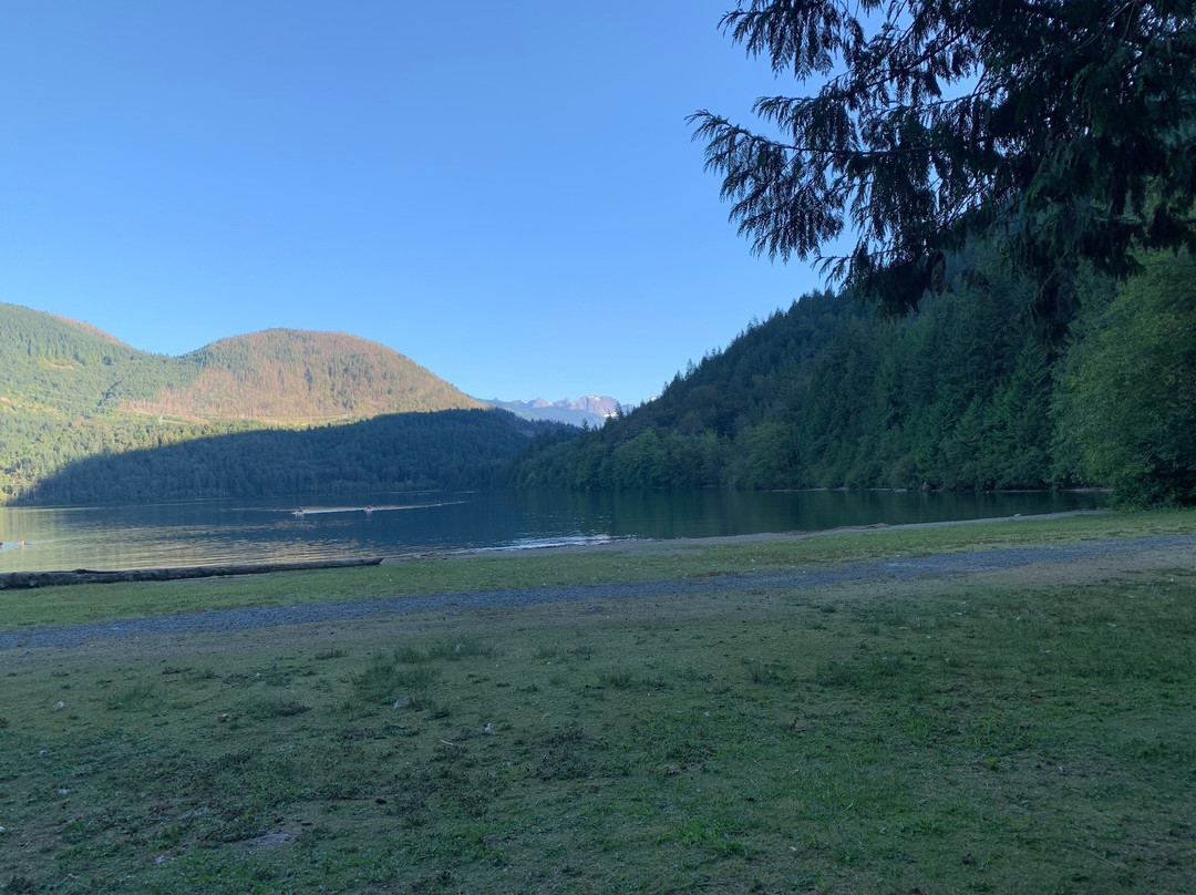 Hicks Lake-哈里逊温泉必去景点