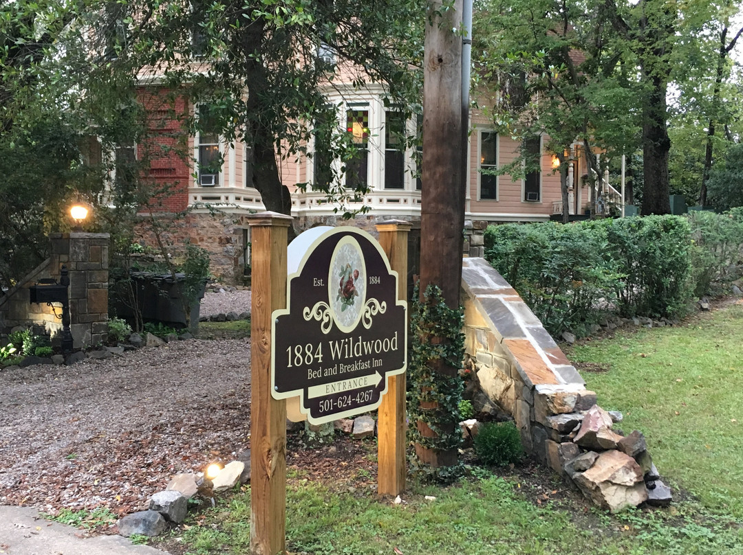 1884 Wildwood Bed and Breakfast Inn主图