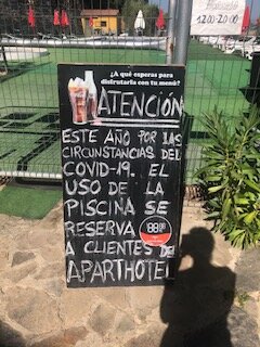 Las Palomas Aparthotel-泳池