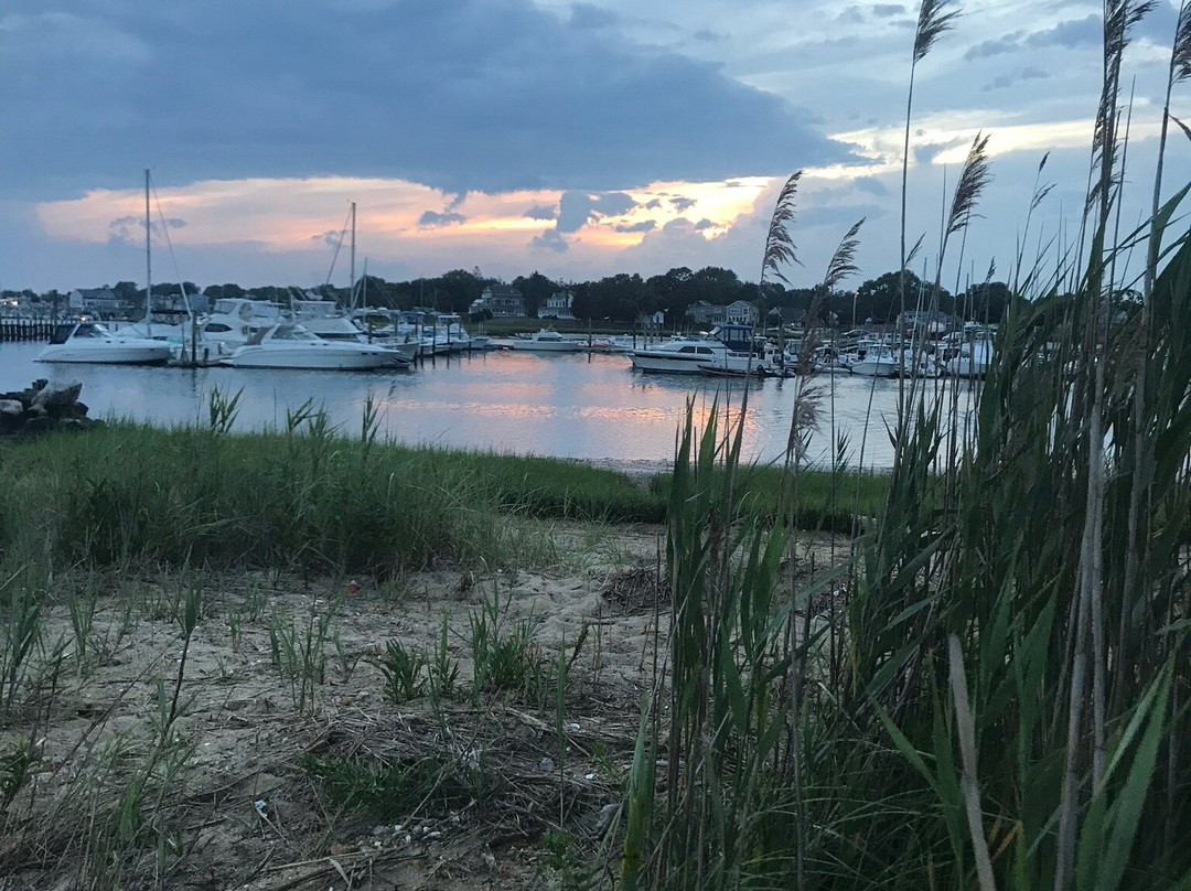 Clinton Town Beach-Clinton必去景点