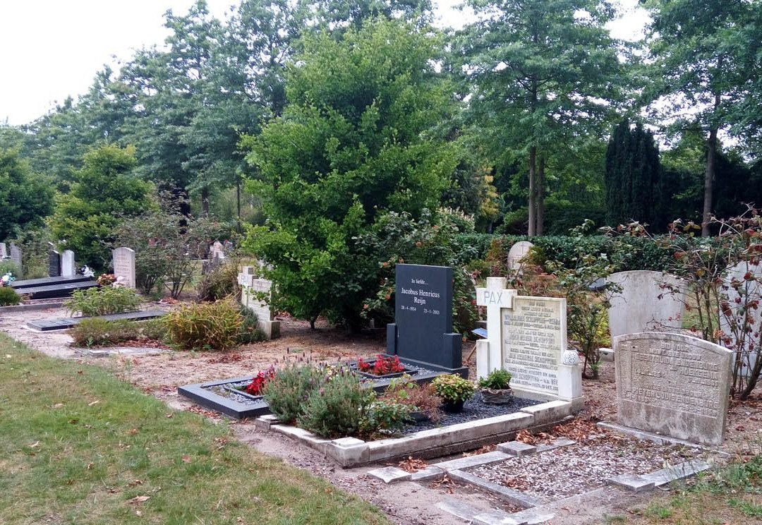 Noorder cemetery Hilversum景点图片