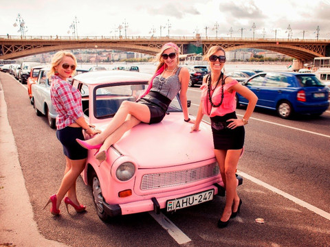 Pink Trabant Budapest-布达佩斯必去景点