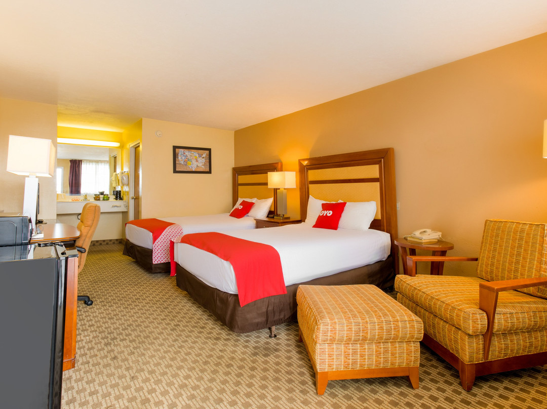 OYO Hotel Lebanon MO I-44主图