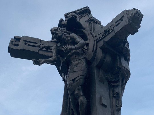 The King George IV Monument-当莱瑞必去景点