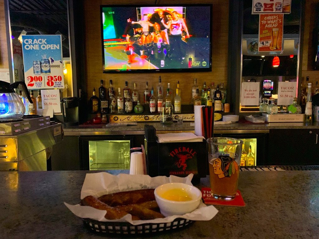 Legends Sports Bar and Grill-布卢明顿必去景点