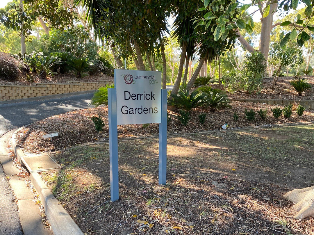 Centennial Park Cemetery景点图片