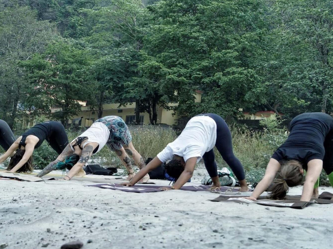 Outdoor Yoga Retreat Rishikesh India景点图片