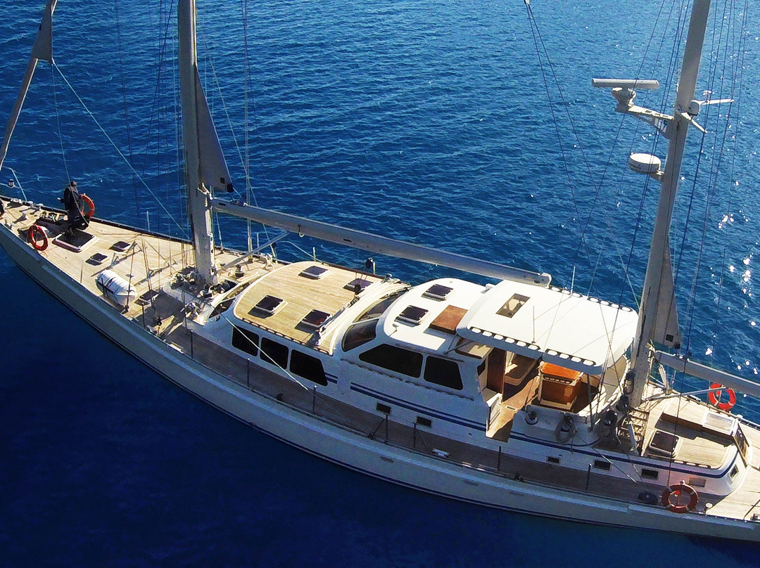 RESTLESS SPIRIT SAILING YACHT-罗塞斯必去景点