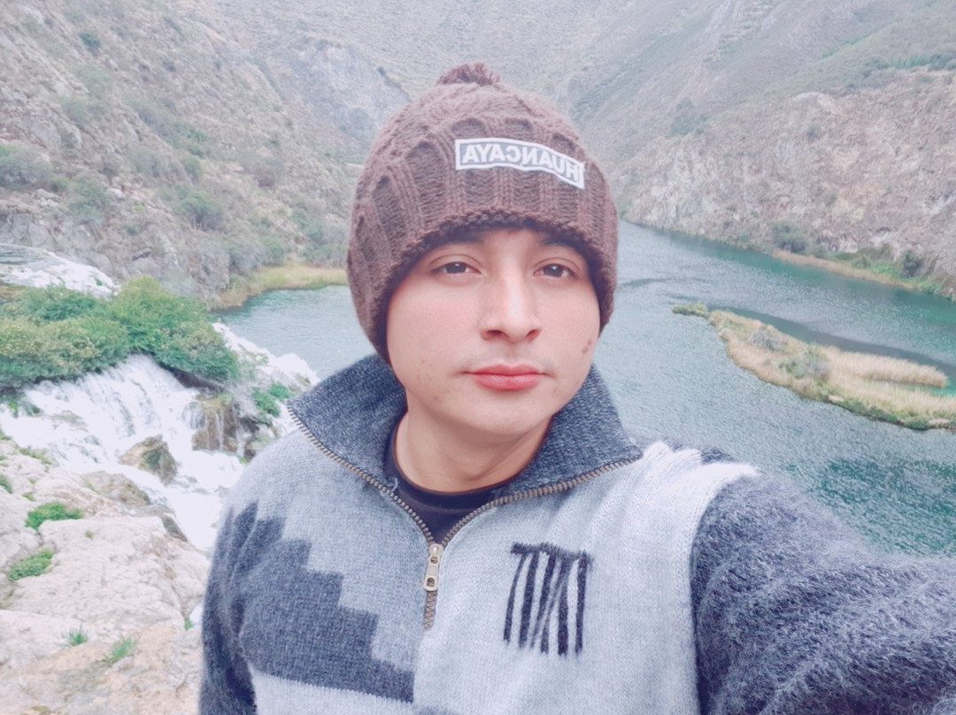 Tours Travel Adventure-上钦查必去景点