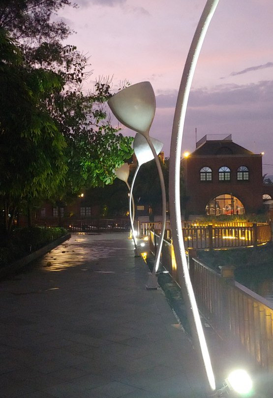 The Village景点图片