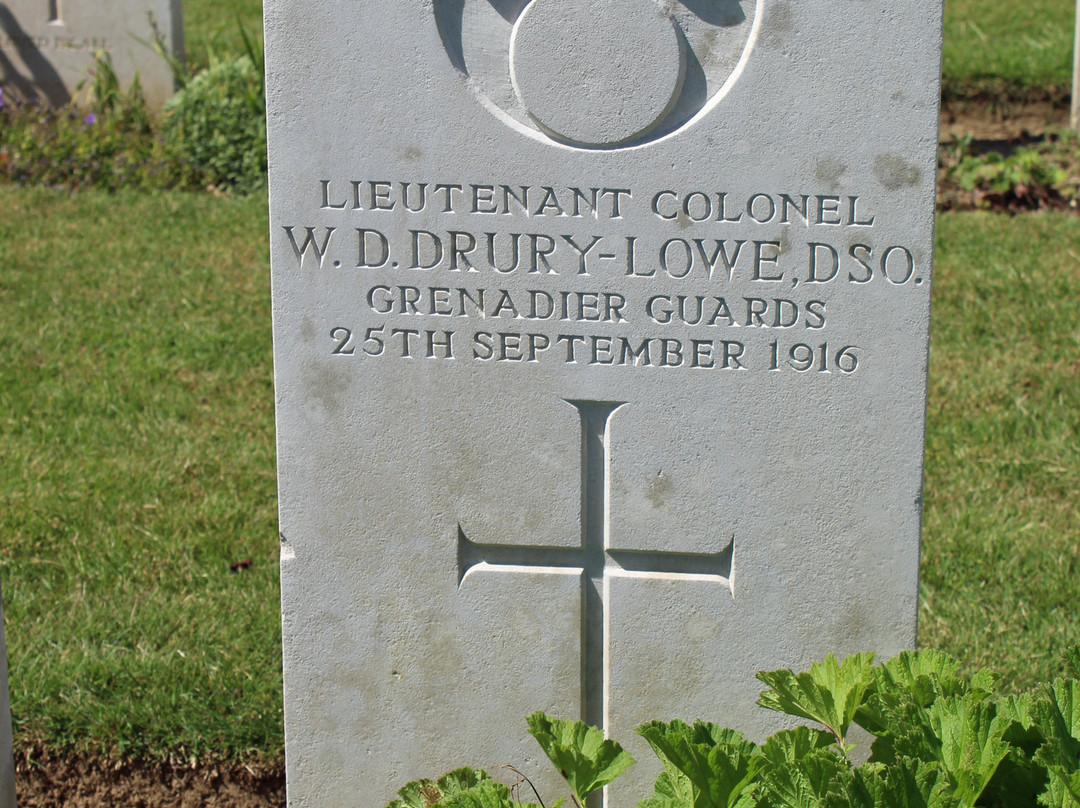 Guards' Cemetery-Lesboeufs必去景点
