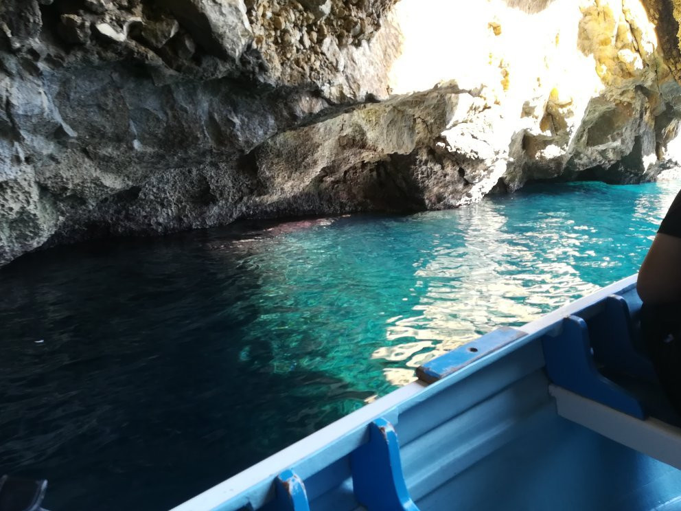 Wied il-Mielaħ Window-Gharb必去景点