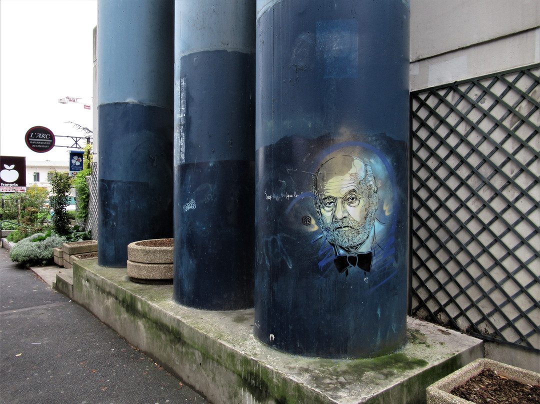 Fresque "Auguste Perret"景点图片