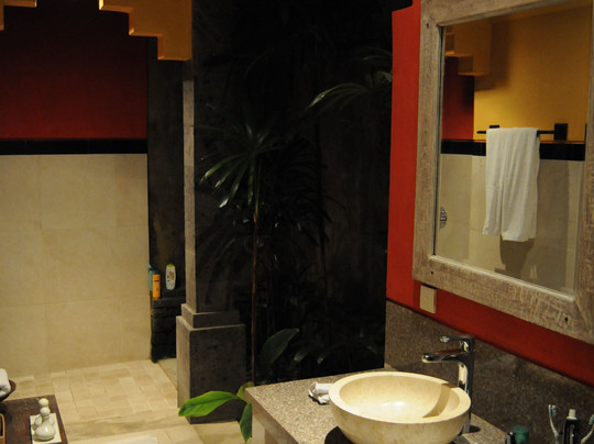 巴厘岛马瓦旅馆主图