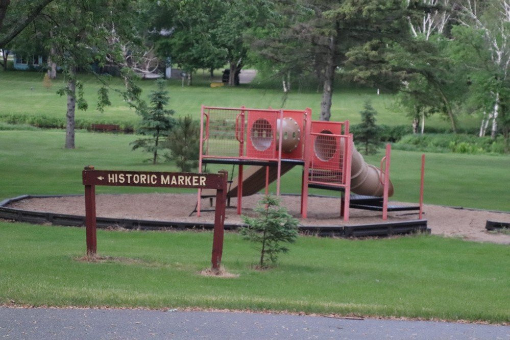 Sunnybrook Park & Shelters景点图片