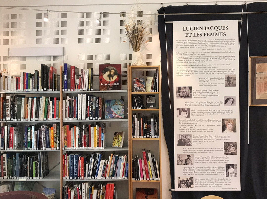 Mediatheque Lucien Jacques景点图片