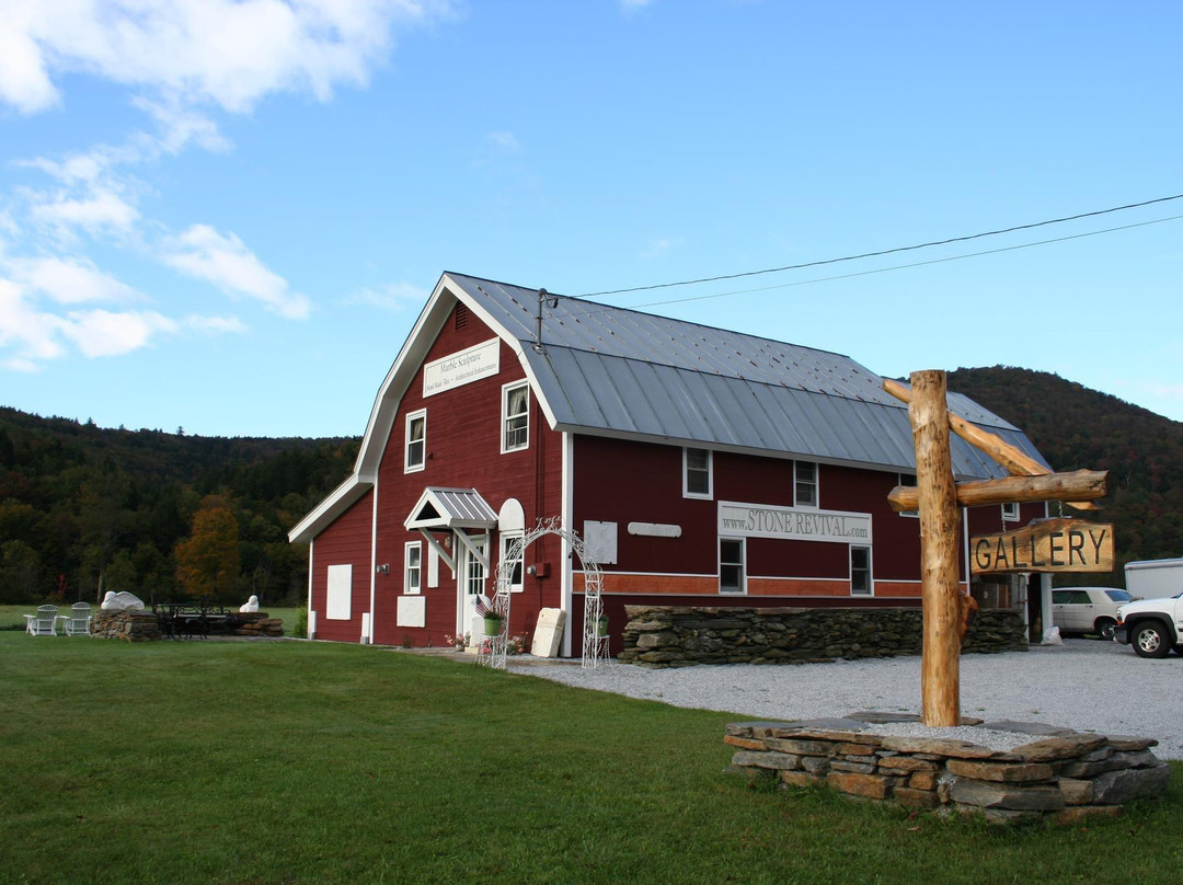 Pittsfield旅游景点-Stone Revival Gallery & Gift Shop