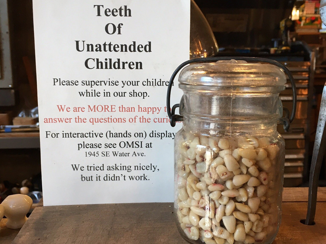 Old Portland Hardware & Architectural-波特兰必去景点