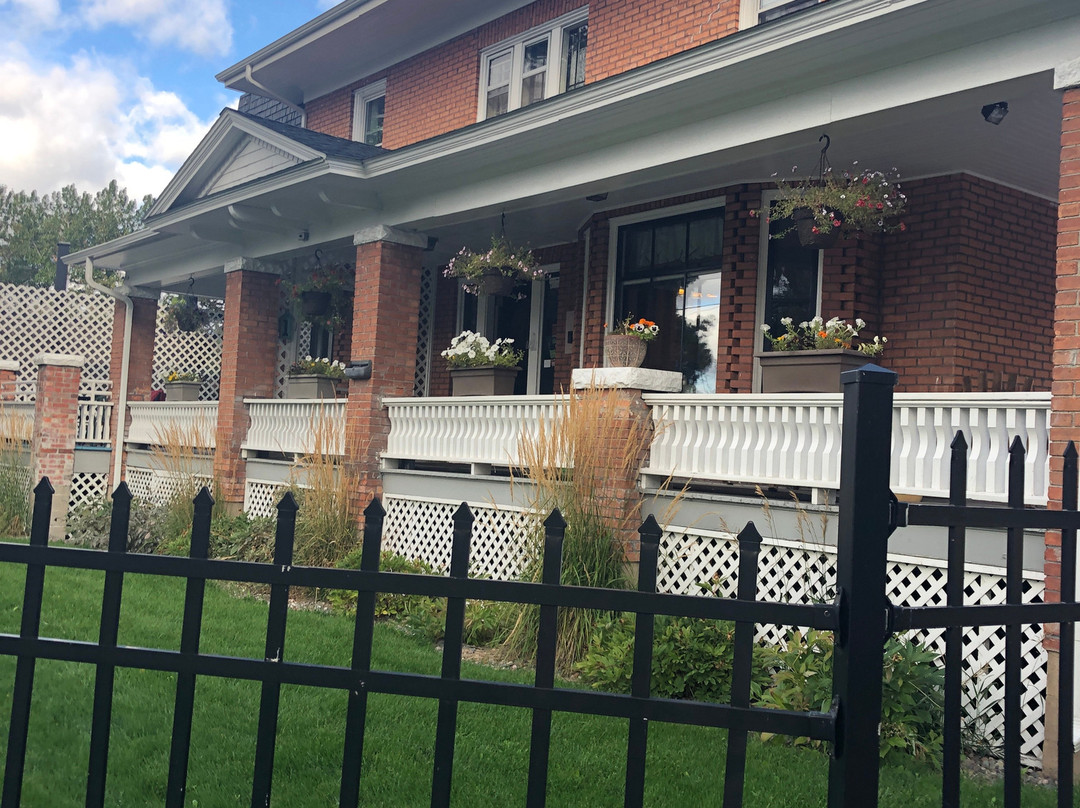 Goldsmith's Riverfront Inn主图