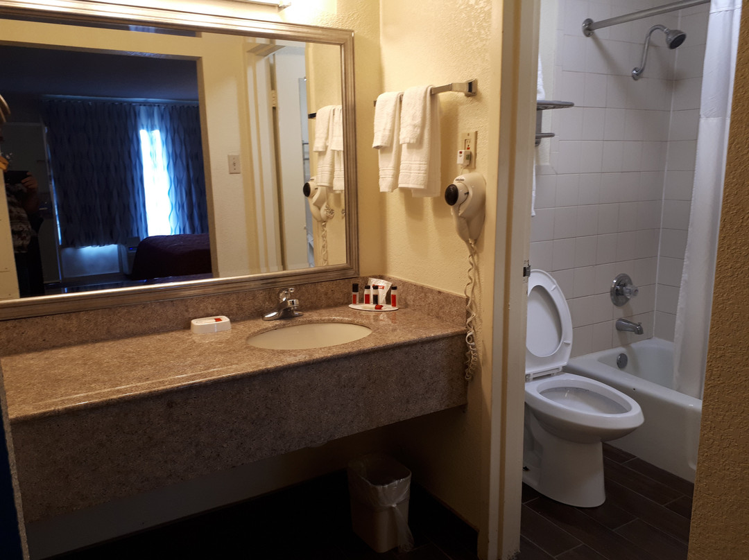 墨尔本戴斯酒店主图