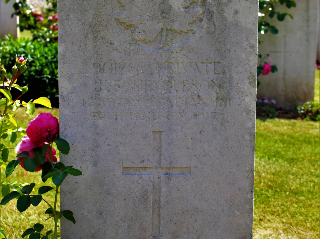 Ecoivres Military Cemetery-Mont-Saint-Eloi必去景点