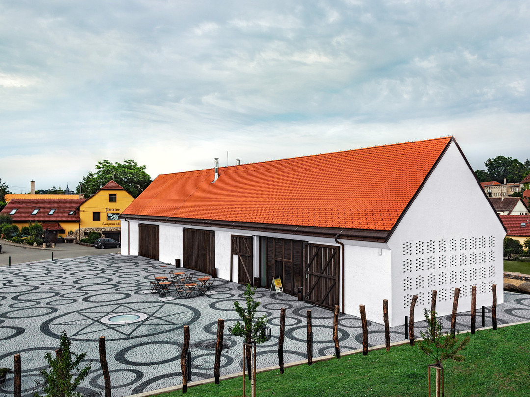 Vinařská stodola (Wine barn) CHÂTEAU VALTICE景点图片