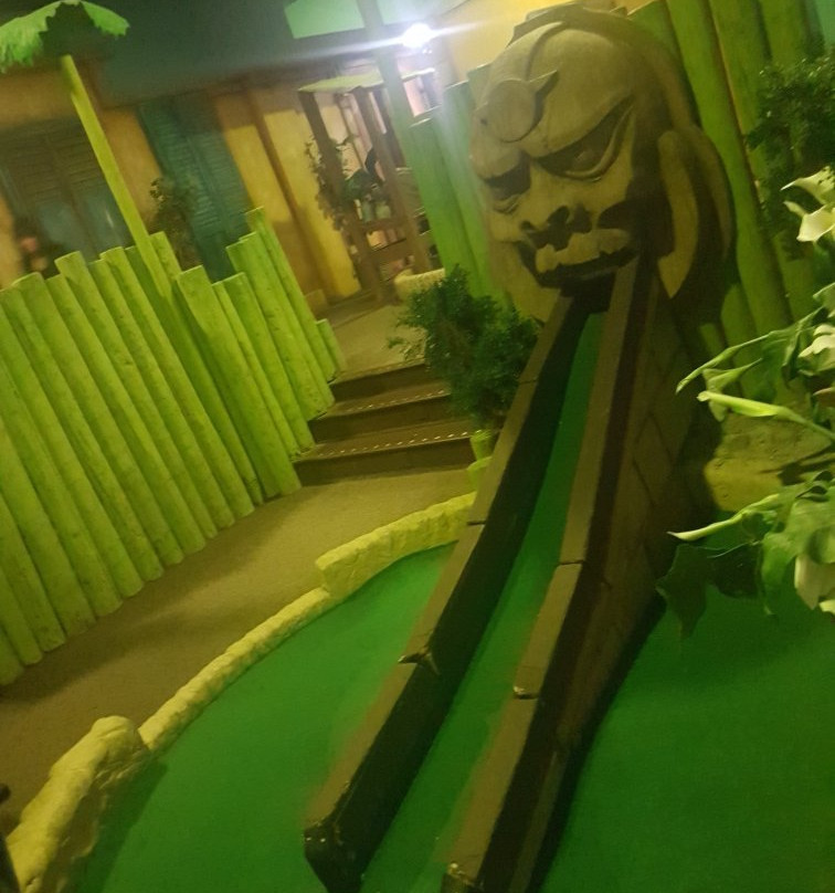 Paradise Island Adventure Golf - Cheshire Oaks景点图片