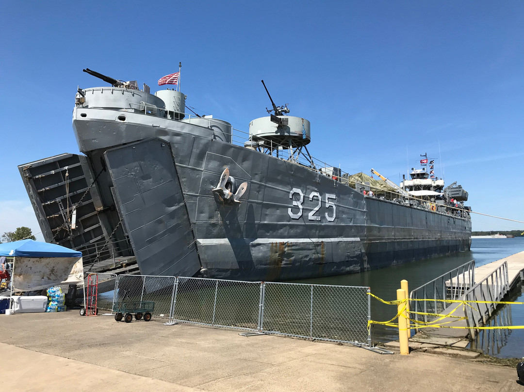 USS LST Ship Memorial景点图片