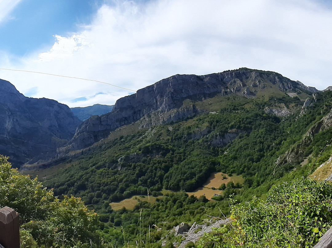 Mirador De Vistaalegre De Soto De Sajambre景点图片
