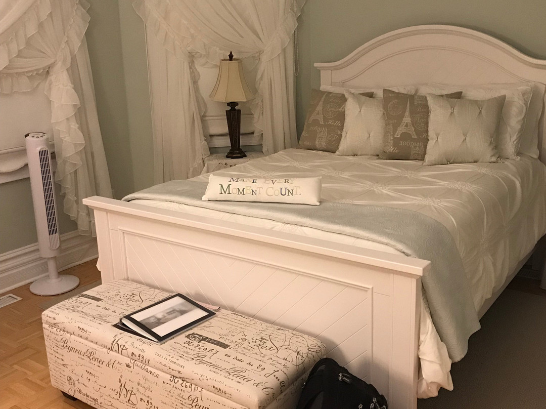 Molly's Retreat B and B主图