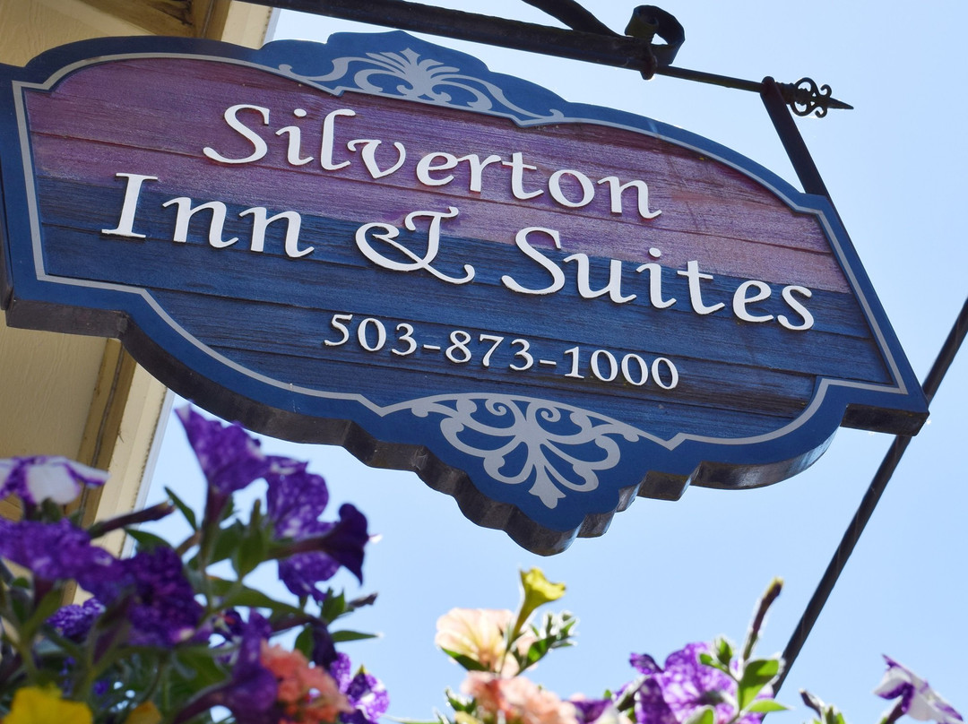 Silverton Inn and Suites主图