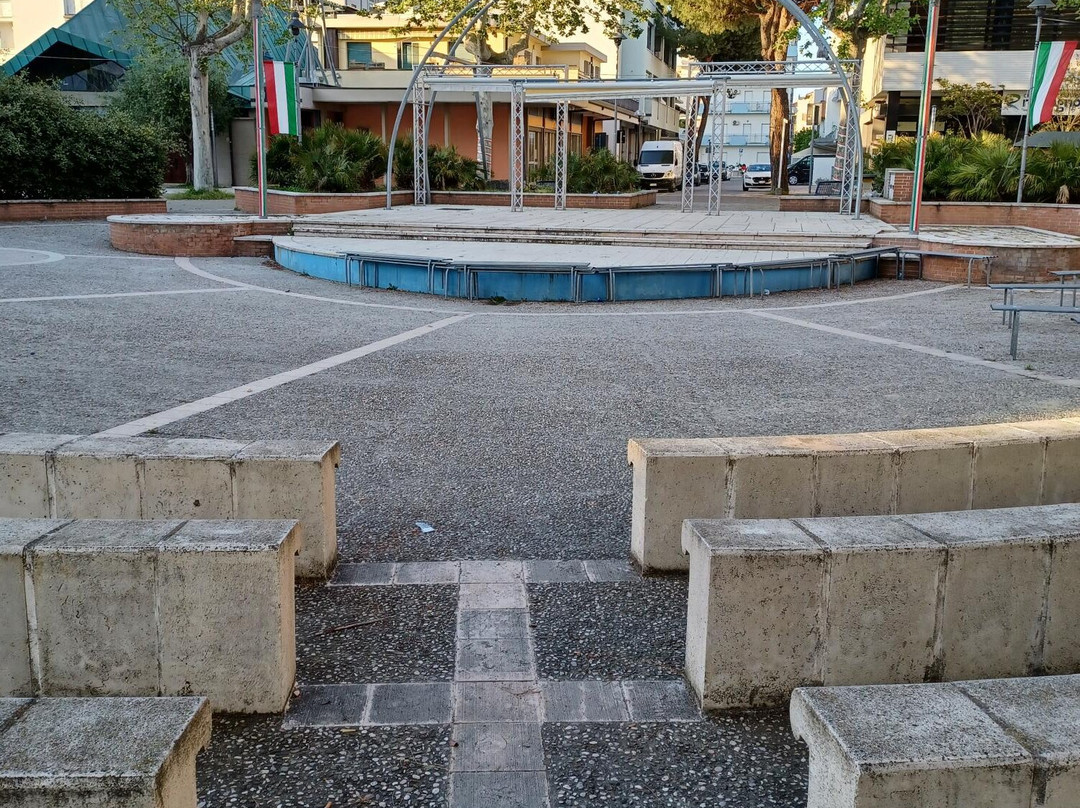 Piazza Della Liberta'景点图片