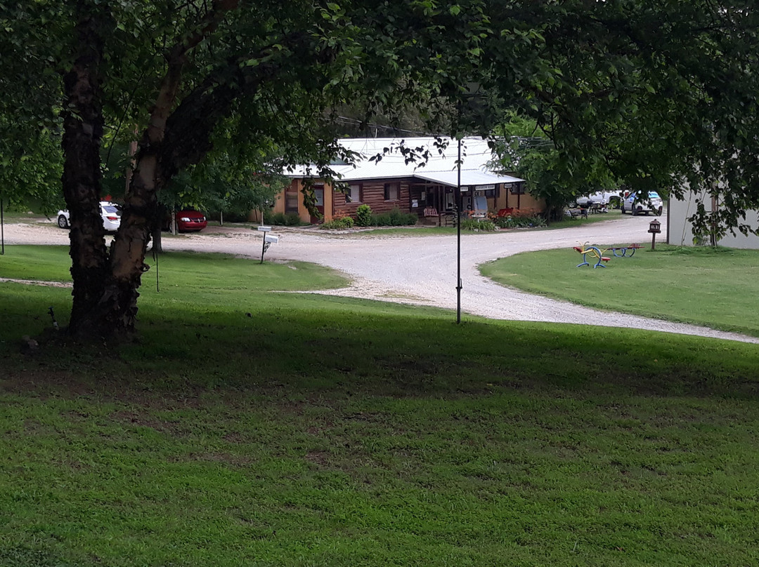 Blackburns Resort主图