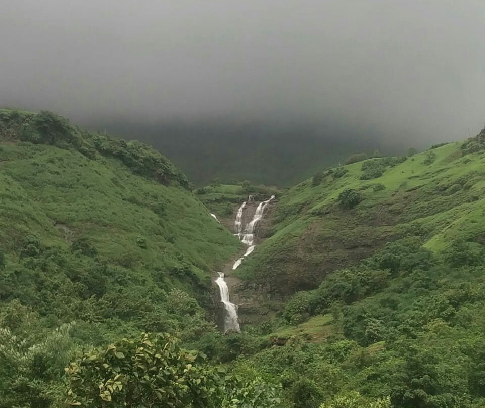 Bhivpuri Waterfall景点图片