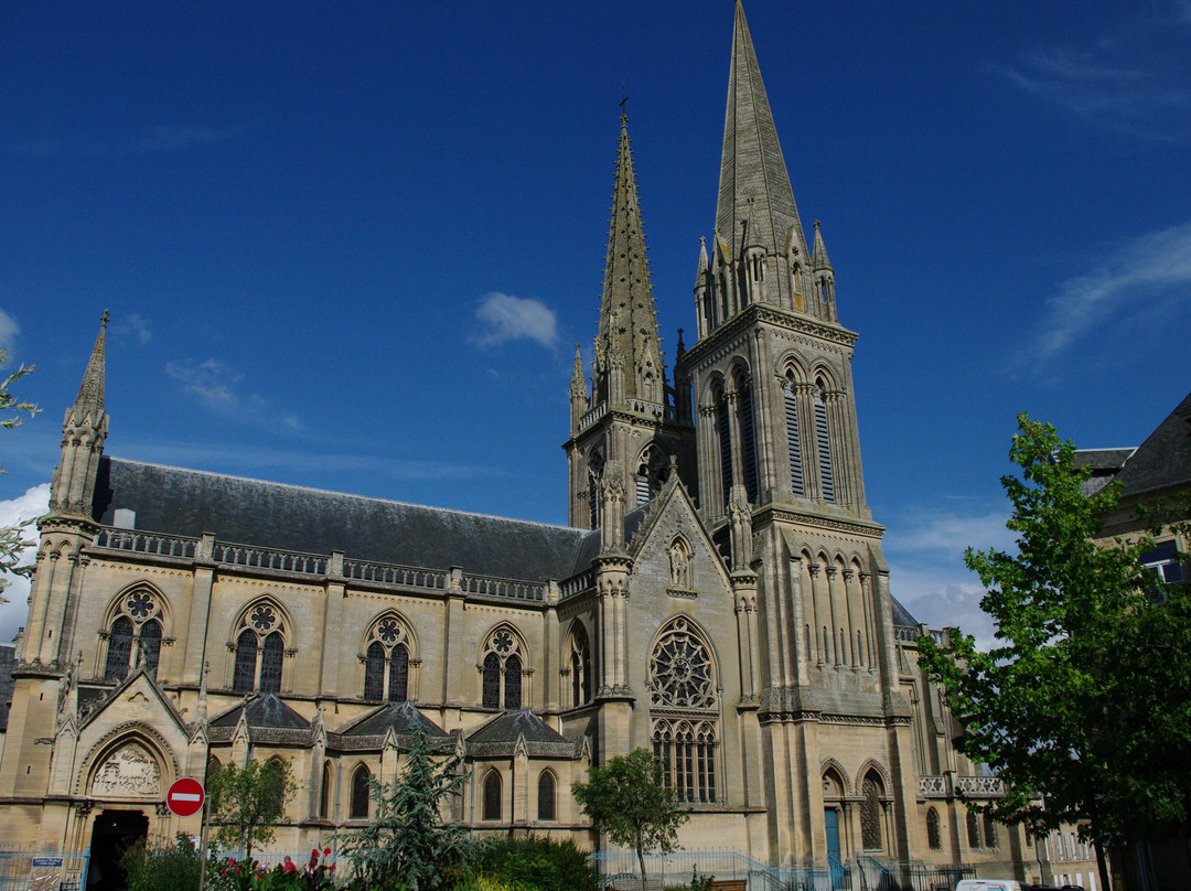 Basilique Notre-Dame de la Délivrande景点图片