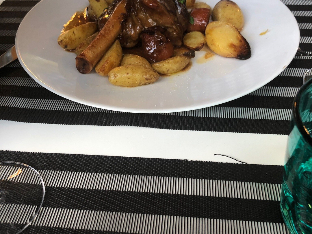 格林圣拉扎尔酒店主图