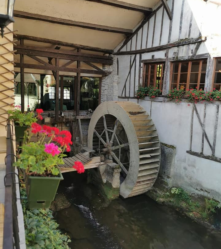 Hotel Restaurant Le Moulin du Landion主图